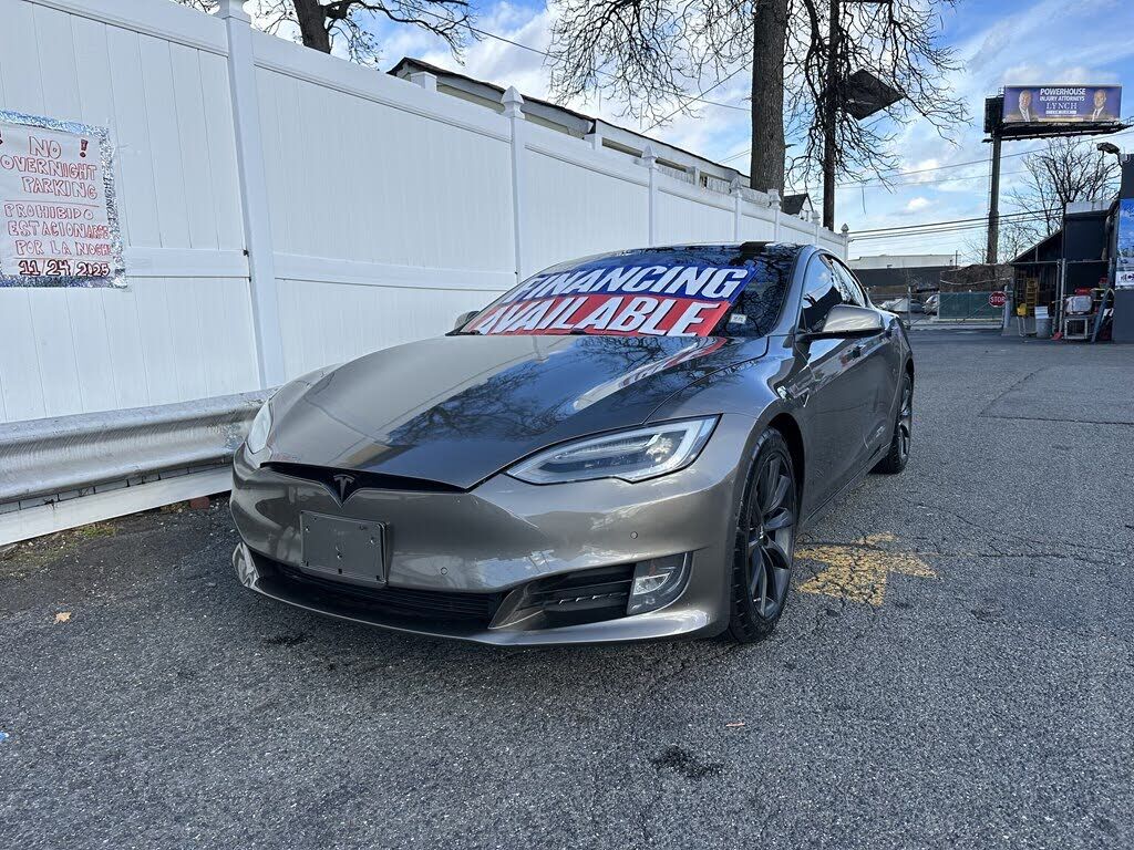 2016 TESLA Model S