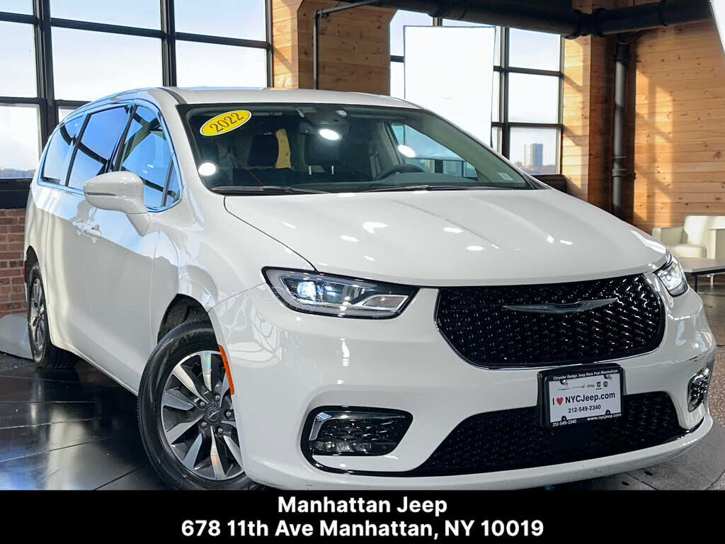 2022 CHRYSLER Pacifica