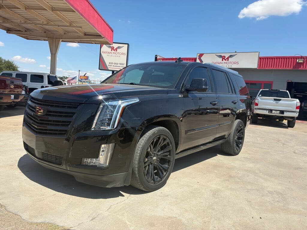 2018 CADILLAC Escalade