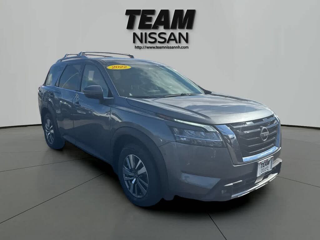 2022 NISSAN Pathfinder