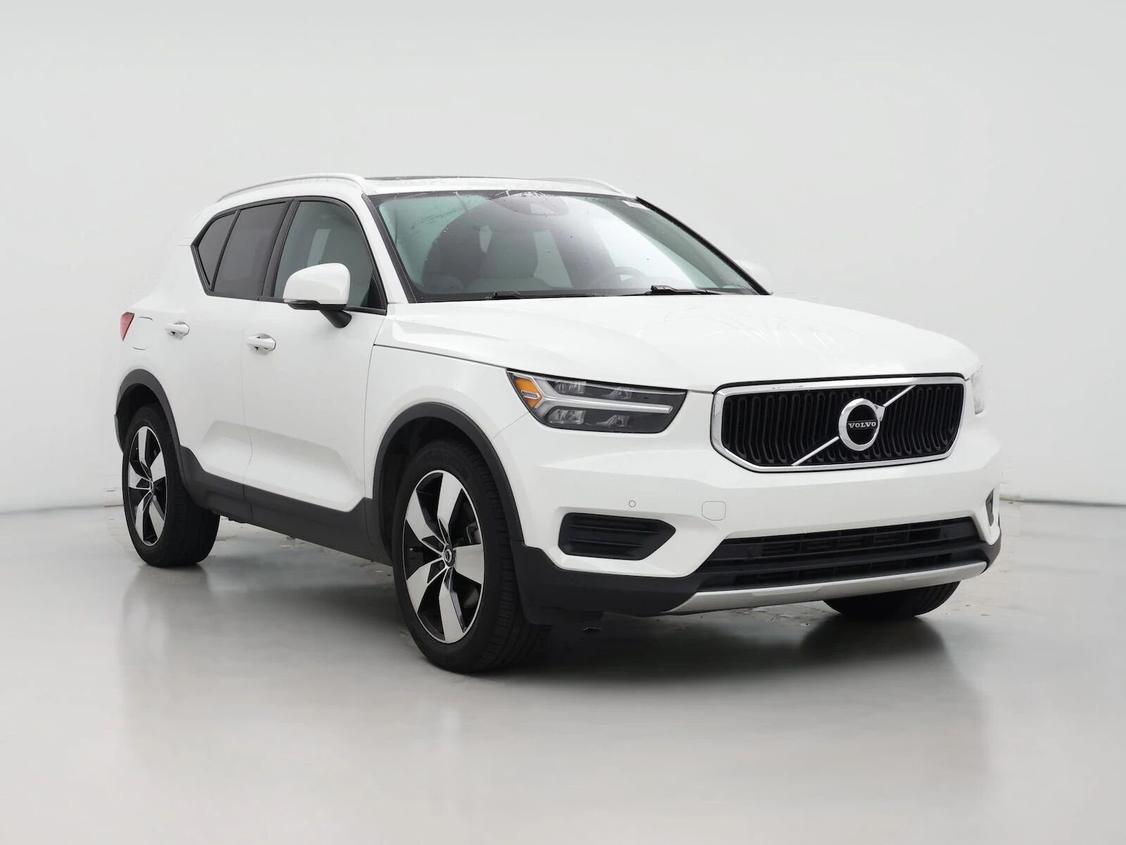 2020 VOLVO XC40