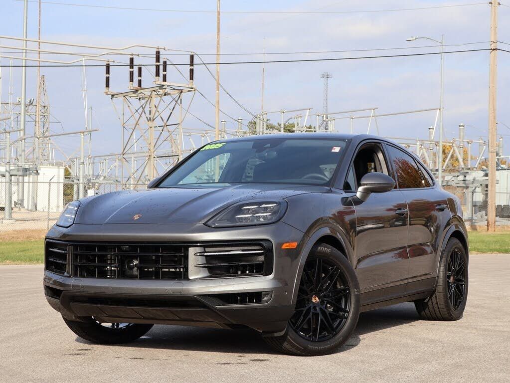 2025 PORSCHE Cayenne