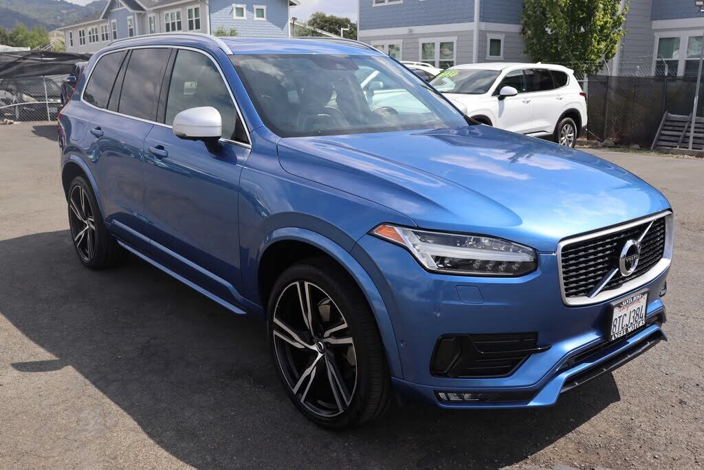 2017 VOLVO XC90