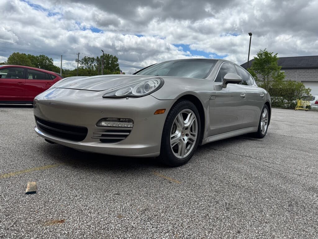 2012 PORSCHE Panamera
