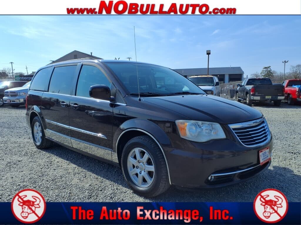 2011 CHRYSLER Town and Country