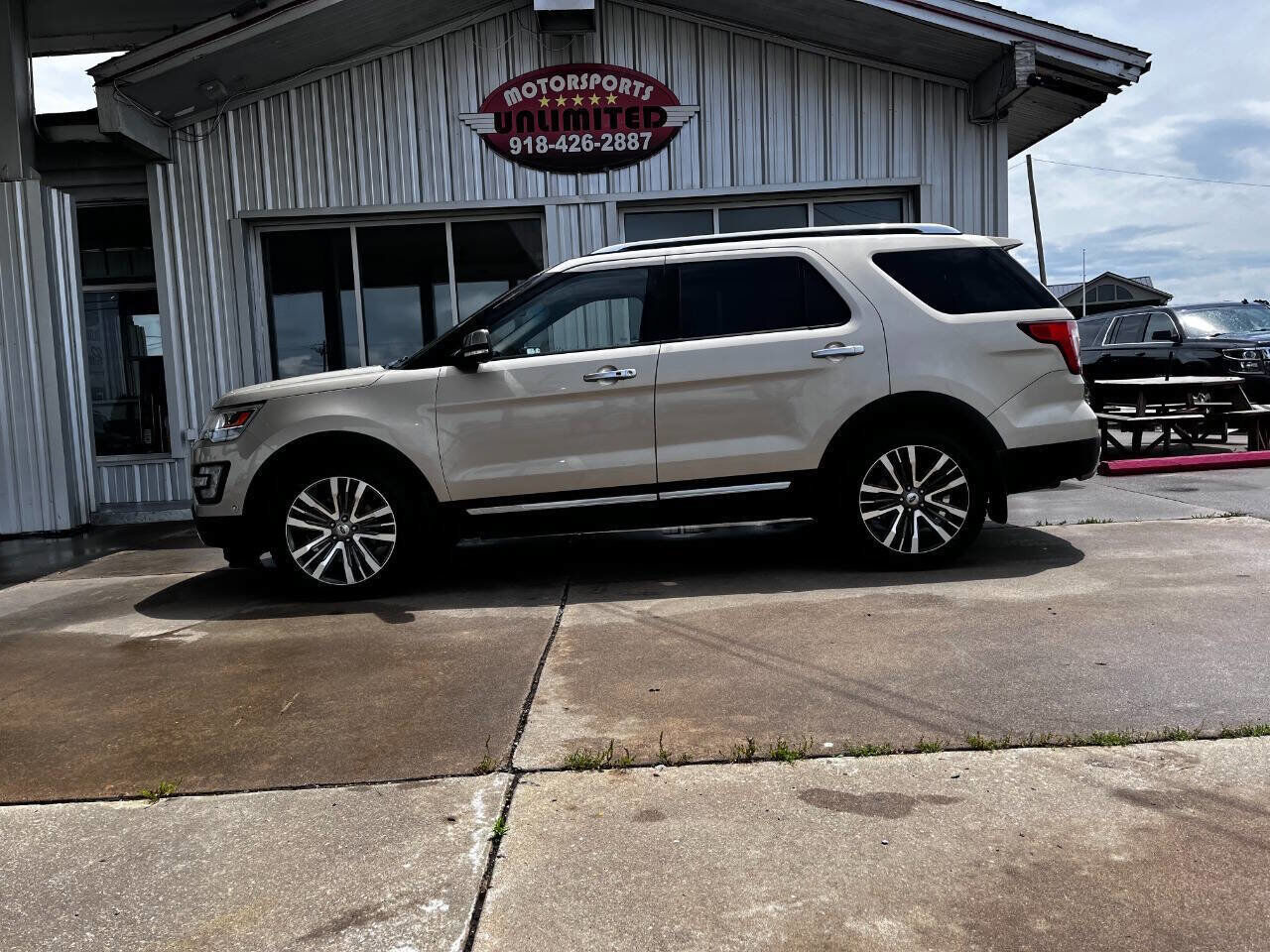 2017 FORD Explorer