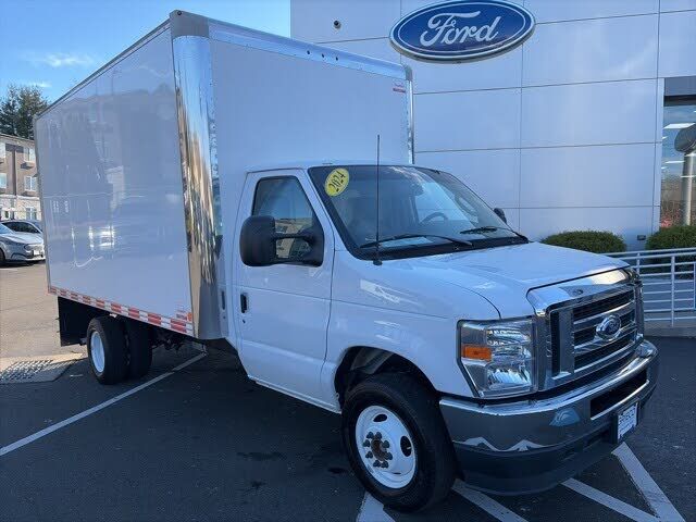 2024 FORD E-350