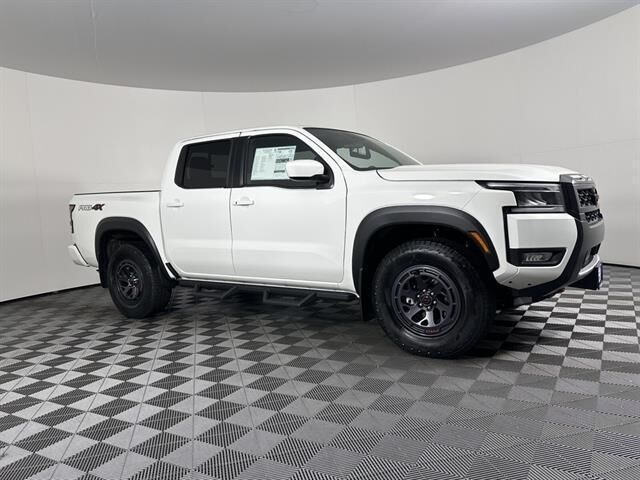 2025 NISSAN Frontier