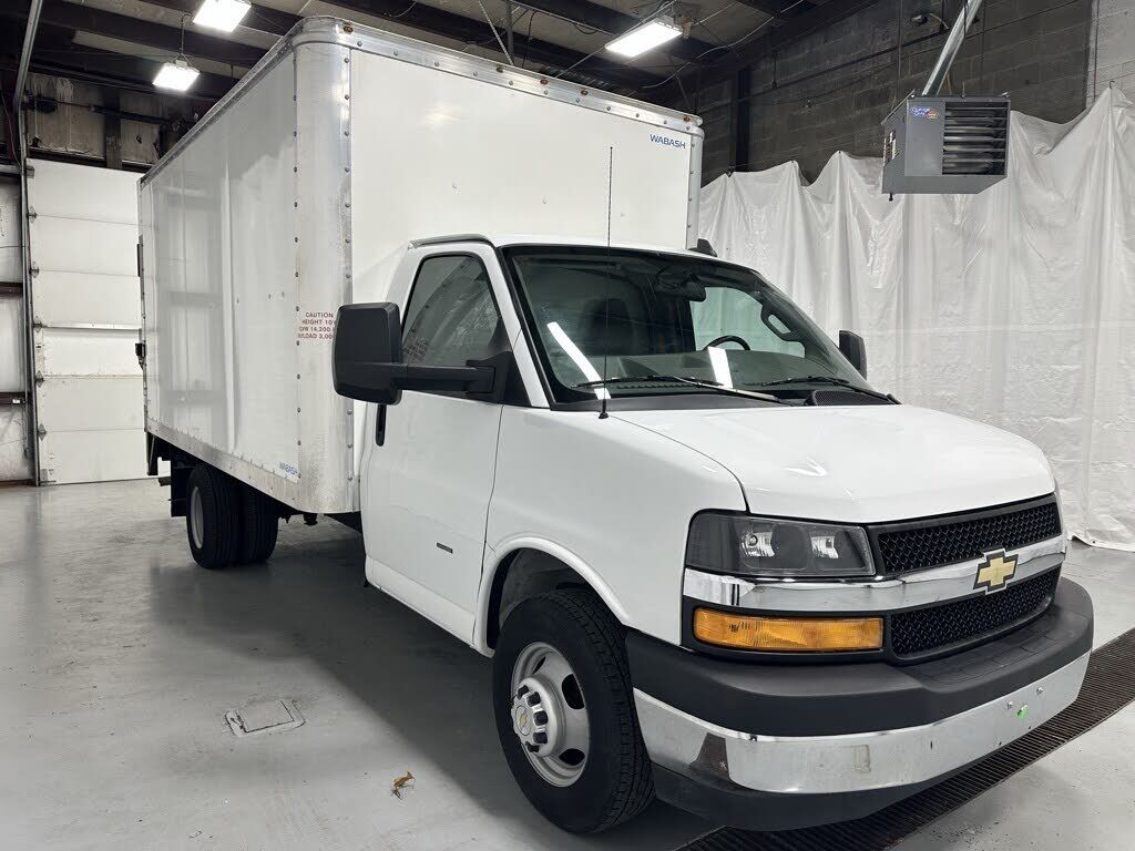 2022 CHEVROLET Express