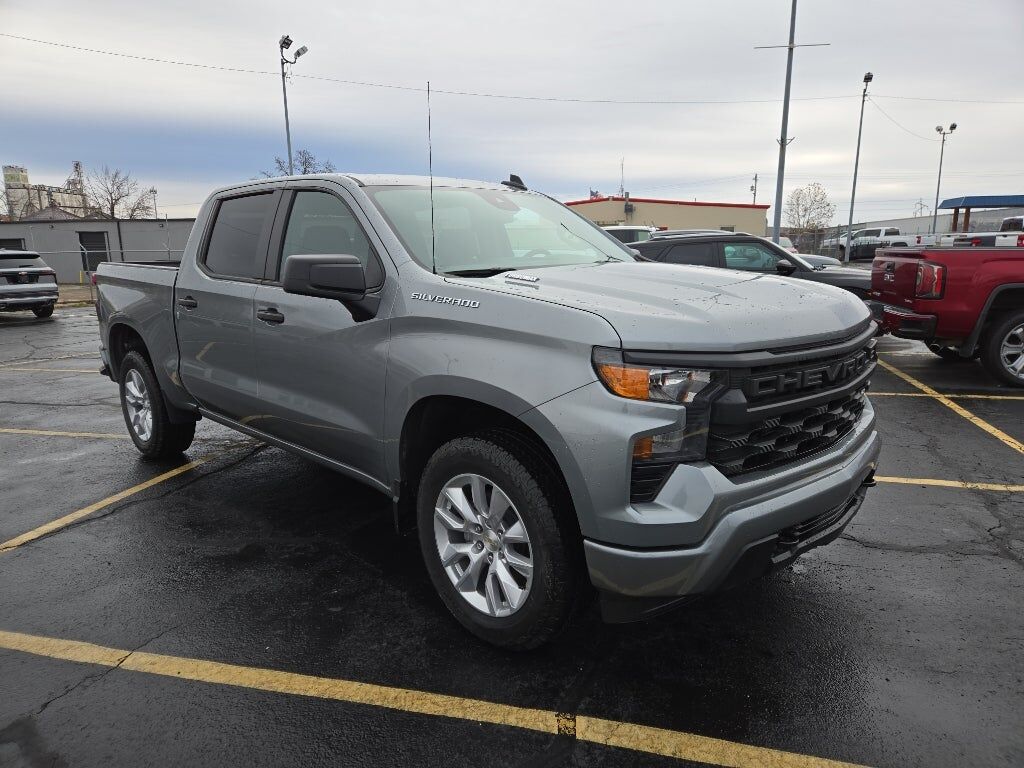 2025 CHEVROLET Silverado