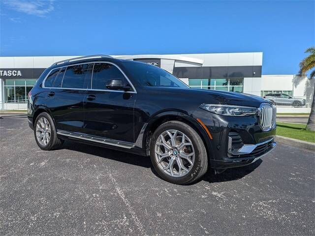 2021 BMW X7