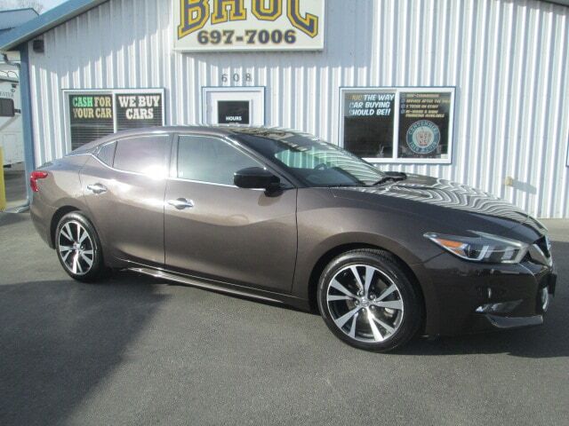 2017 NISSAN Maxima