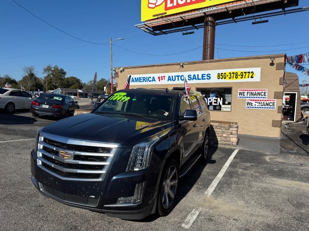 2017 CADILLAC Escalade