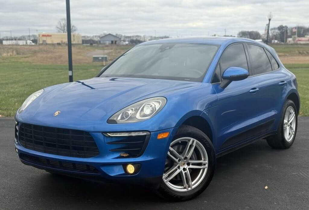 2018 PORSCHE Macan