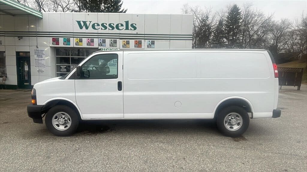 2020 CHEVROLET Express