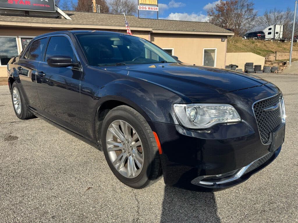 2018 CHRYSLER 300