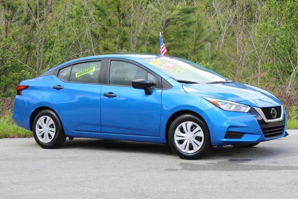 2020 NISSAN Versa