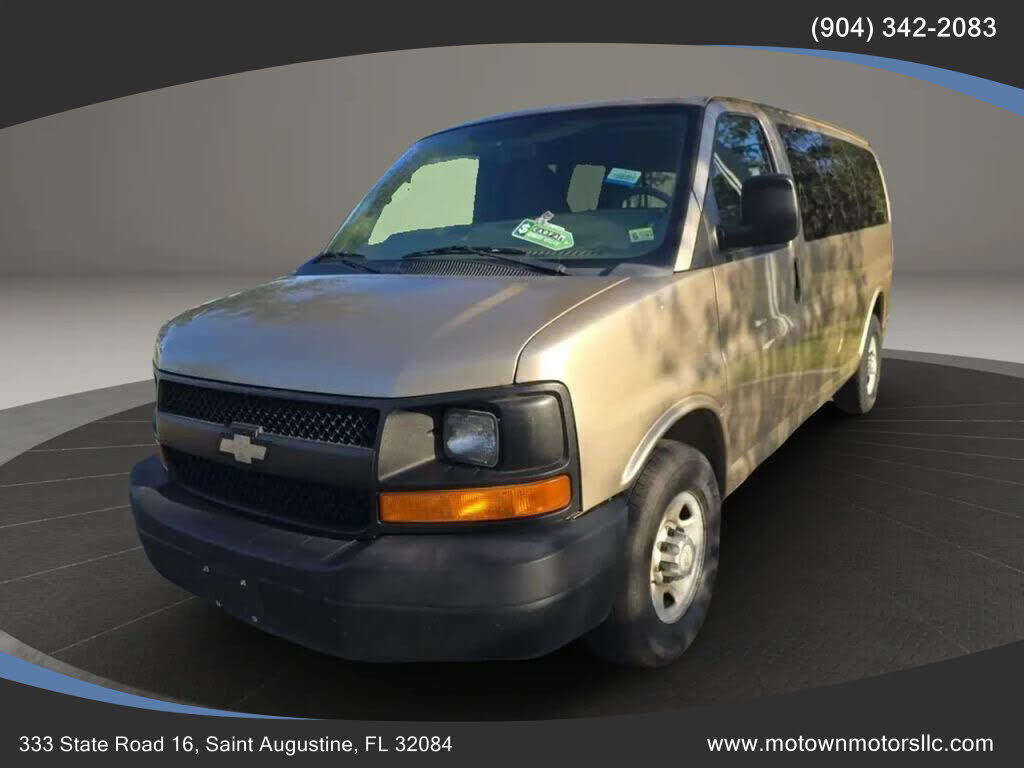 2011 CHEVROLET Express