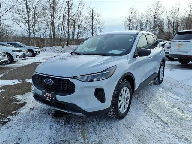 2025 FORD Escape