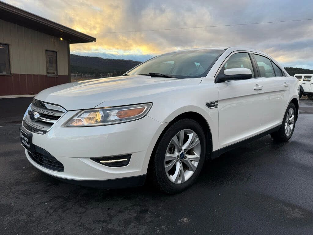 2010 FORD Taurus