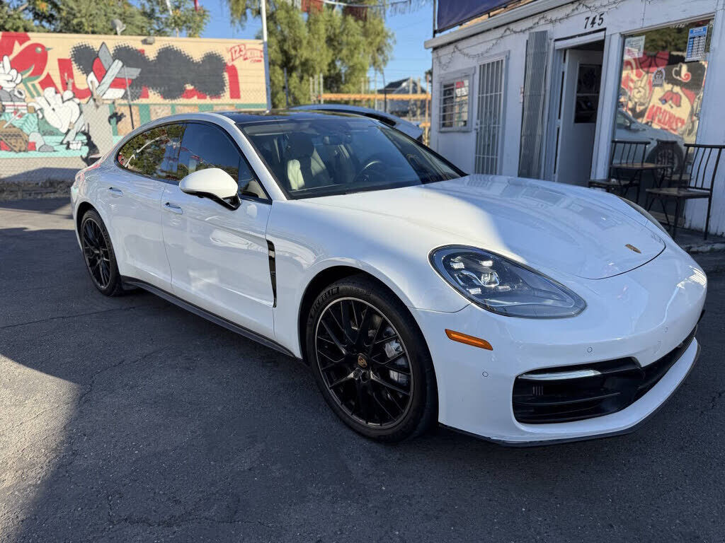 2021 PORSCHE Panamera