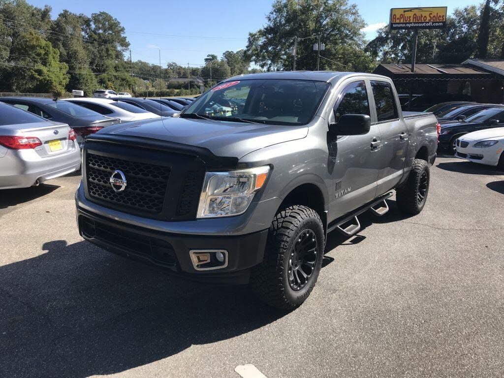 2017 NISSAN Titan