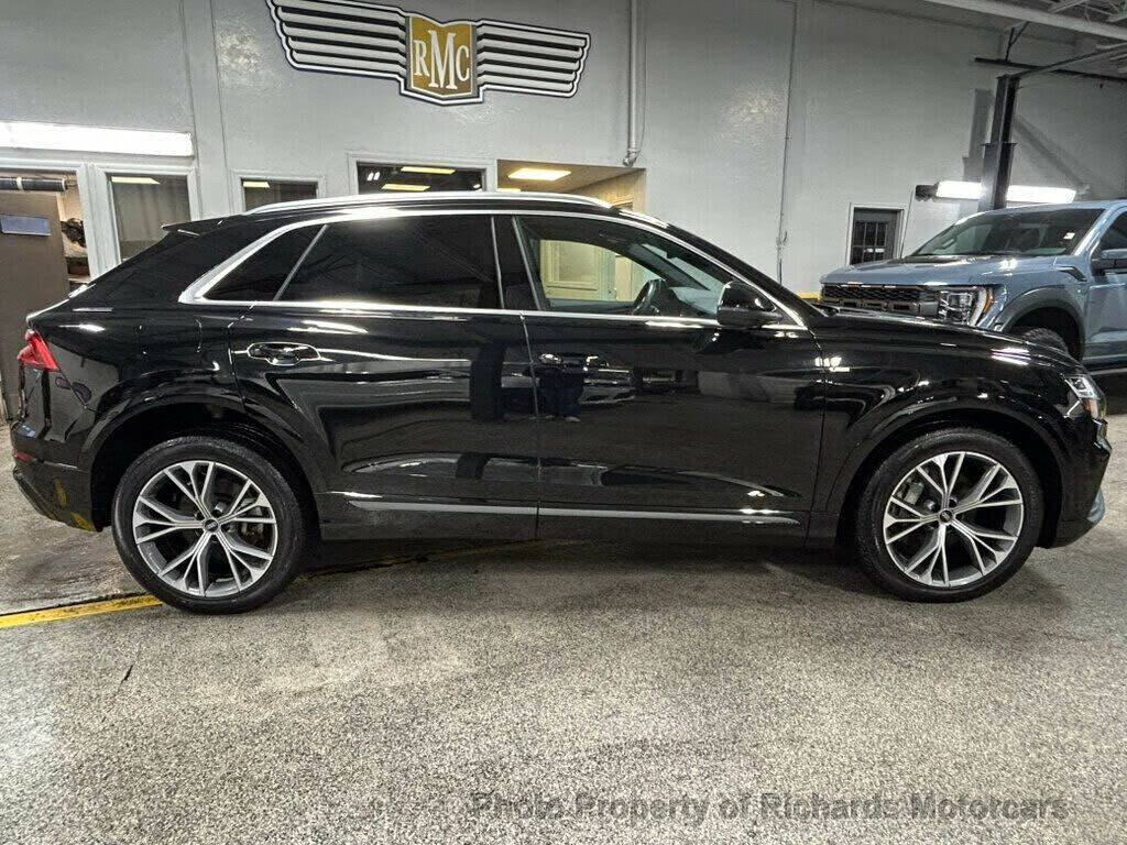 2022 Audi Q8