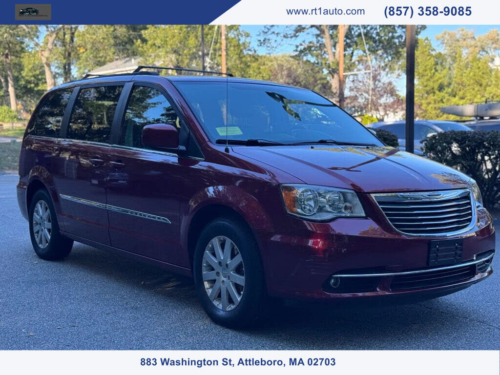 2016 CHRYSLER Town and Country