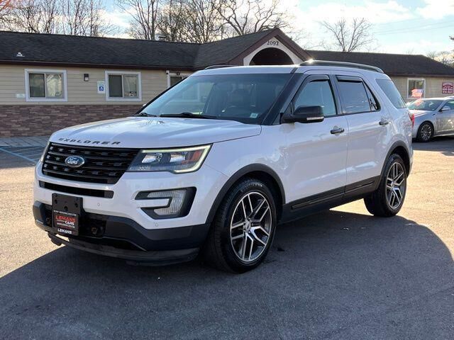 2017 FORD Explorer