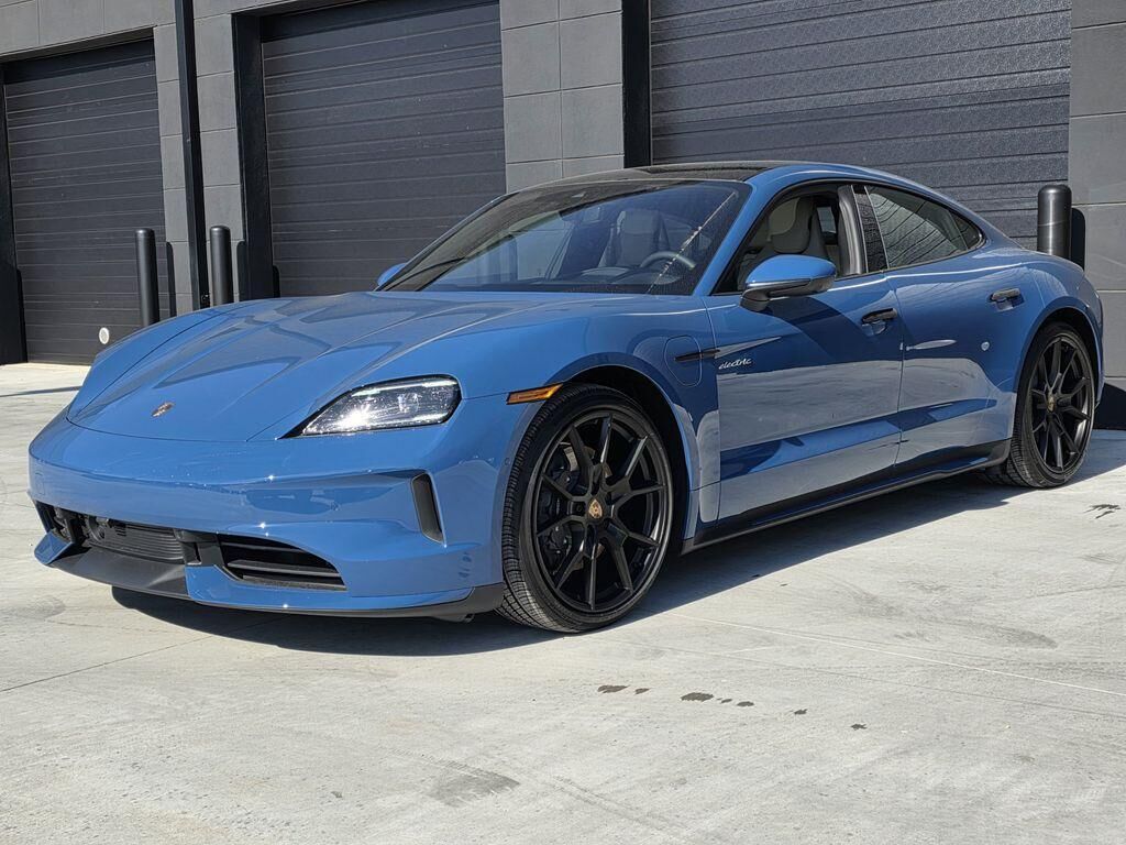 2026 PORSCHE Taycan