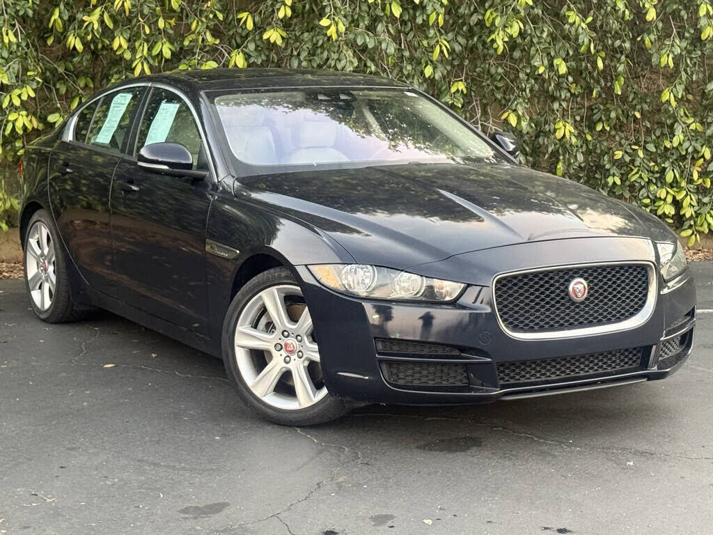 2017 JAGUAR XE