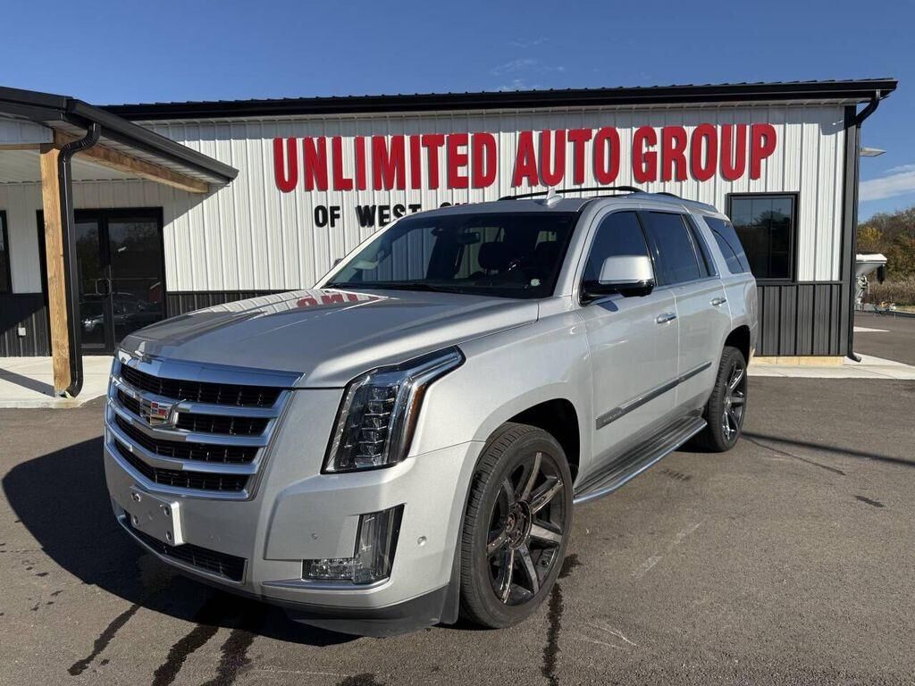 2017 CADILLAC Escalade