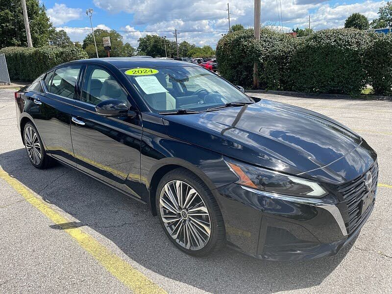 2024 NISSAN Altima