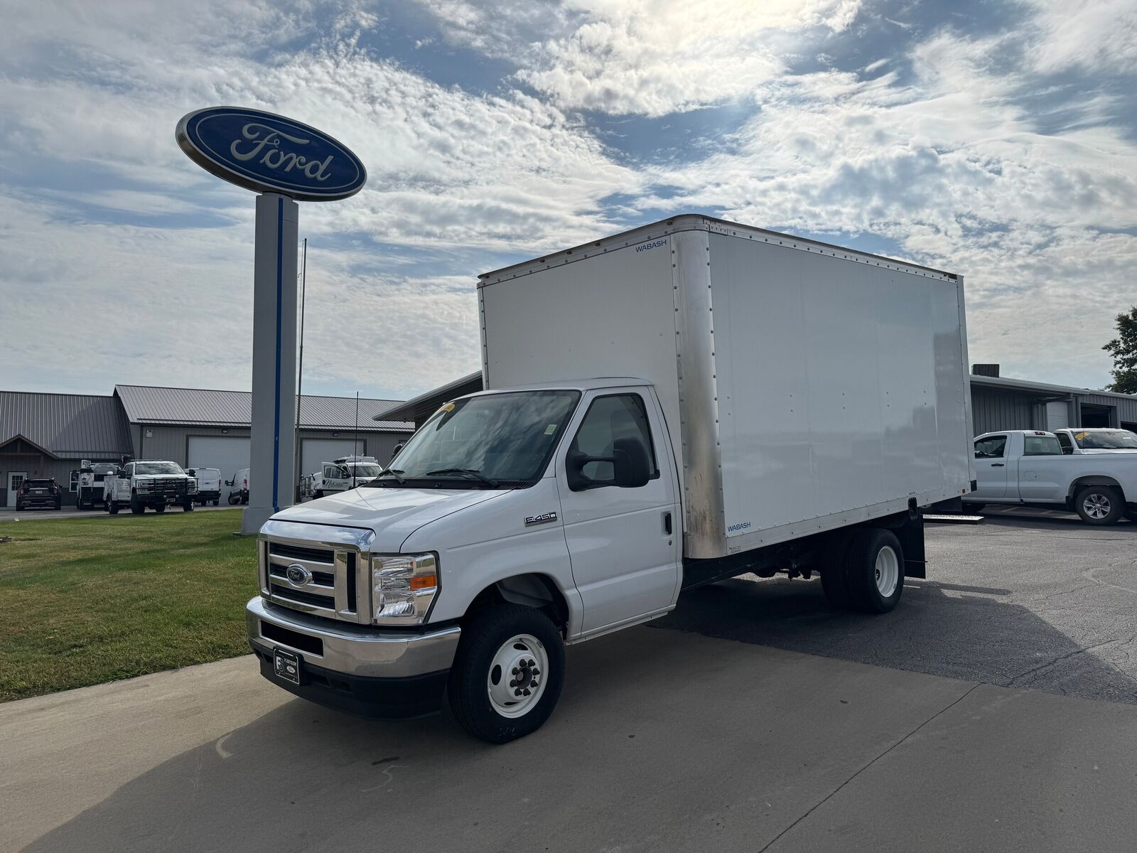 2024 FORD E-350