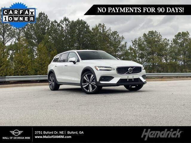 2025 VOLVO V60CC