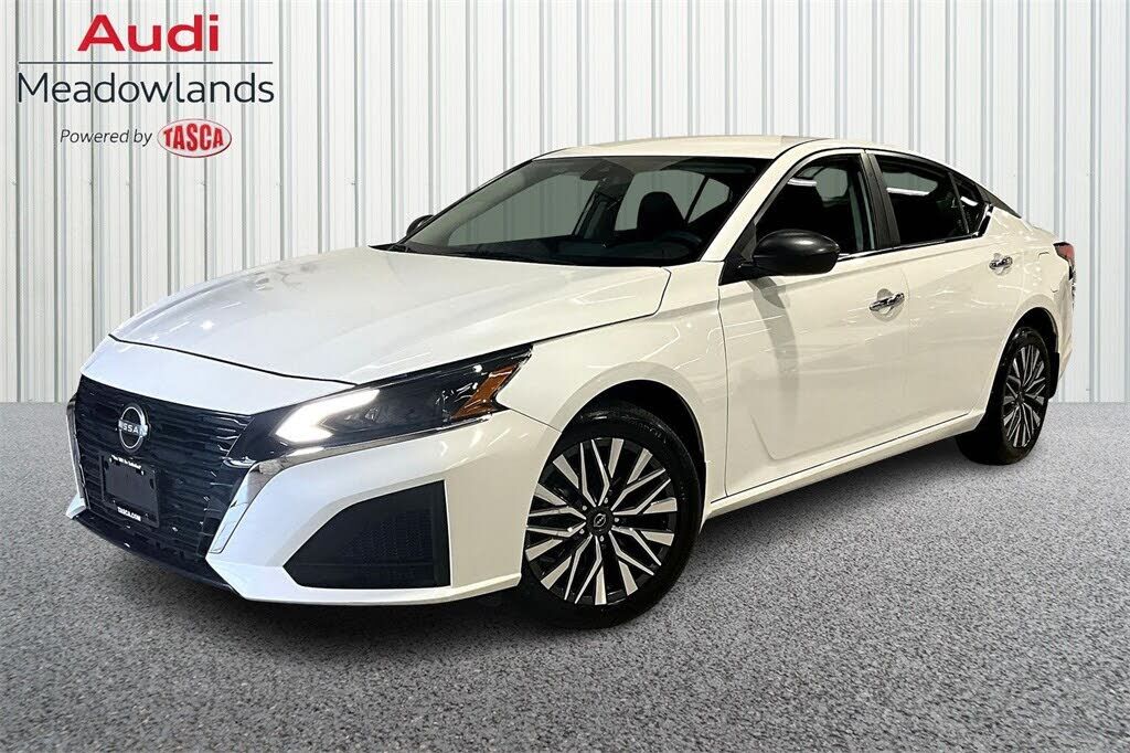 2024 NISSAN Altima