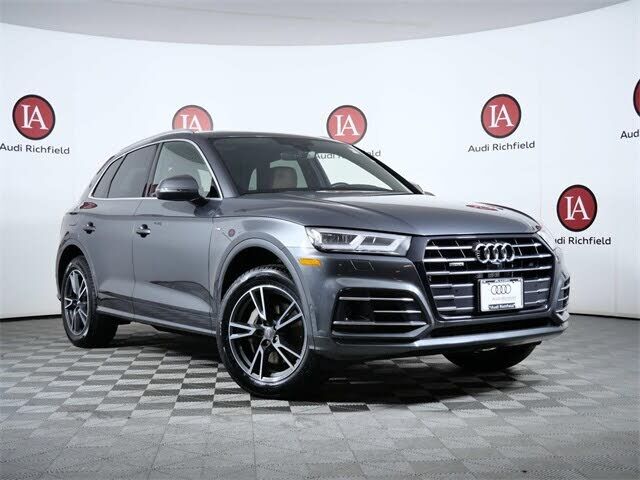 2020 AUDI Q5 e