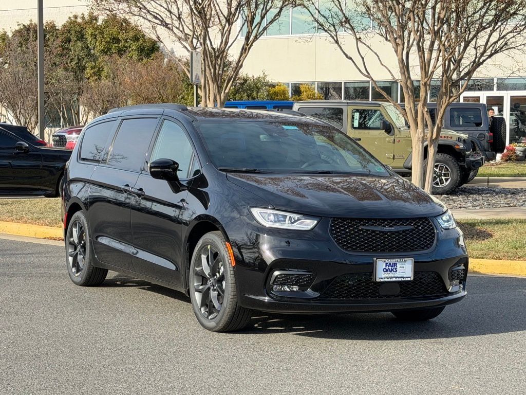 2026 CHRYSLER Pacifica