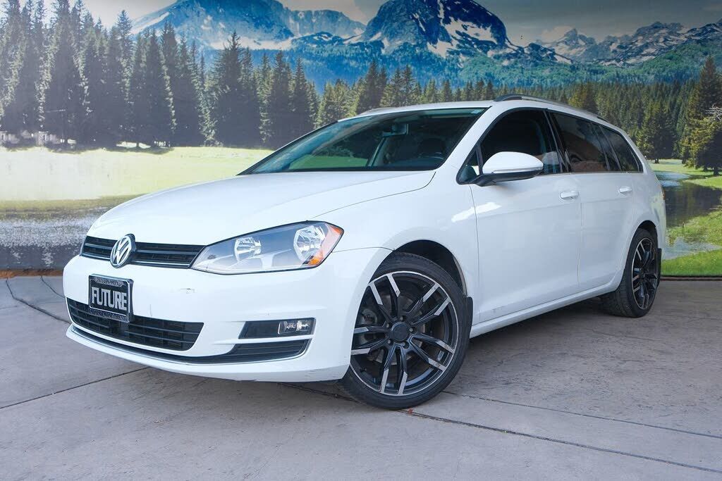 2017 VOLKSWAGEN Golf SportWagen