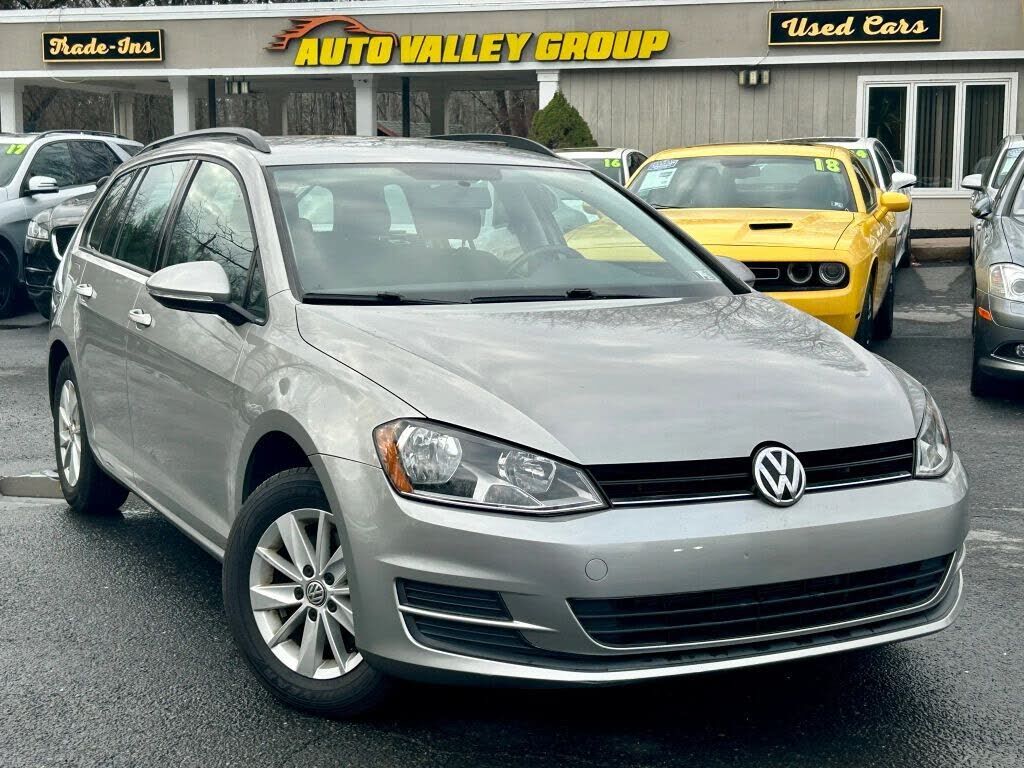 2016 VOLKSWAGEN Golf SportWagen