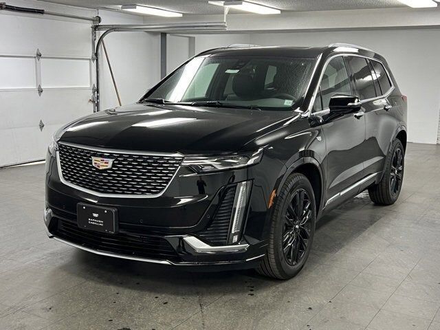 2025 CADILLAC XT6