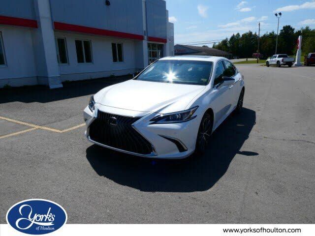 2023 LEXUS ES