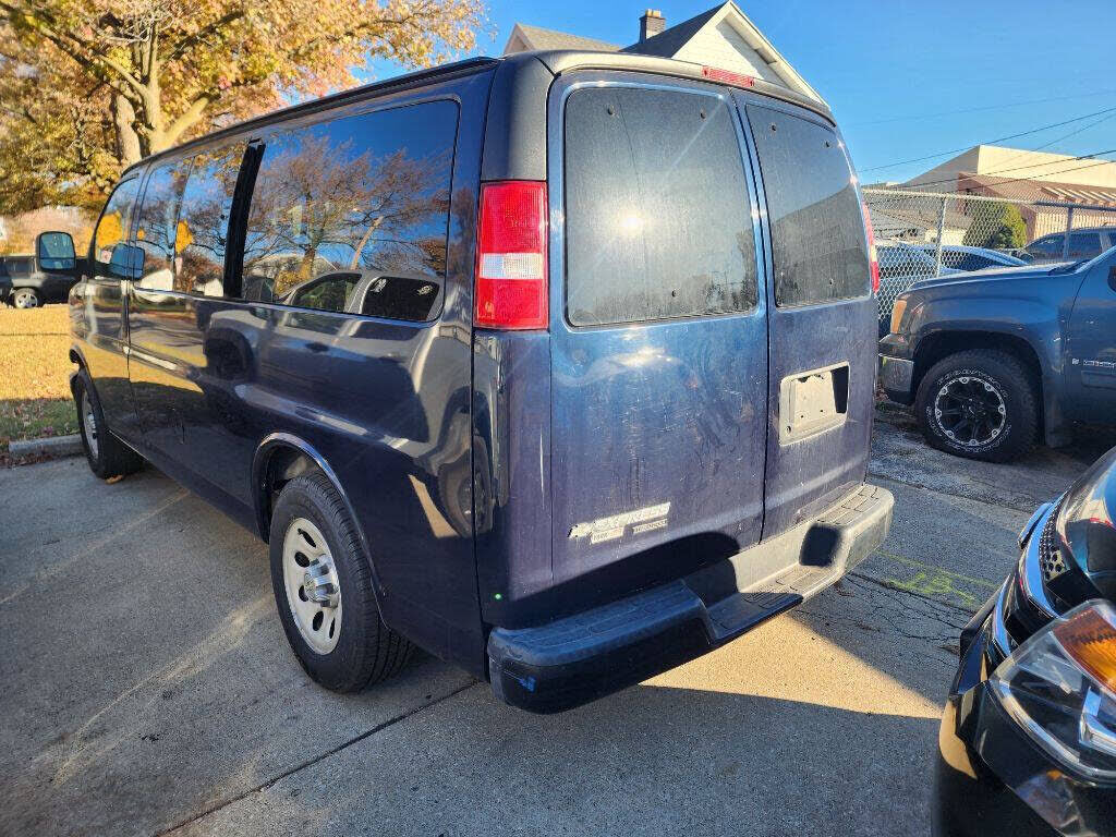 2012 CHEVROLET Express