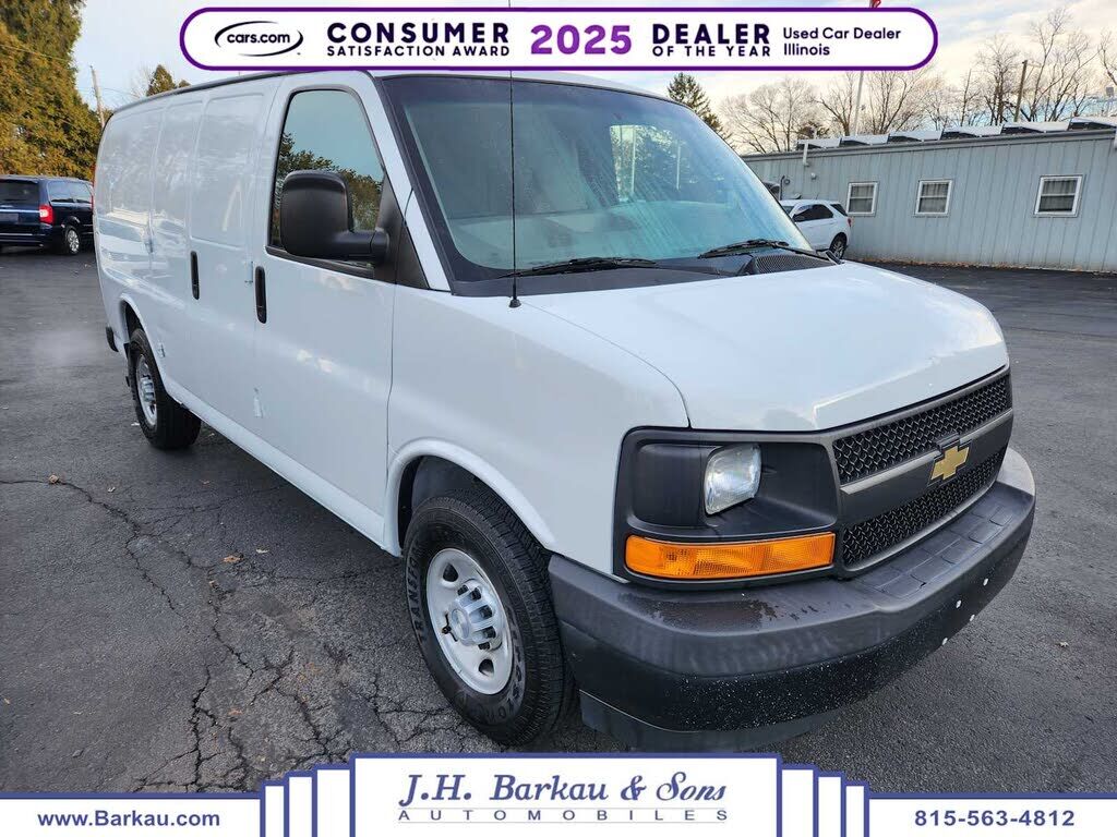 2017 CHEVROLET Express