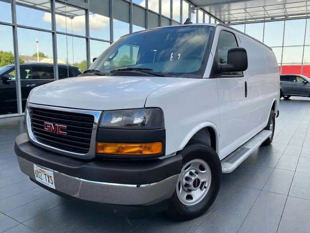 2022 GMC Savana