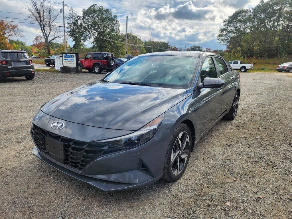 2023 HYUNDAI Elantra