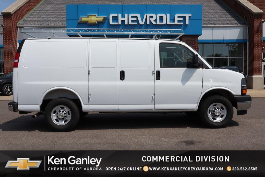 2025 CHEVROLET Express
