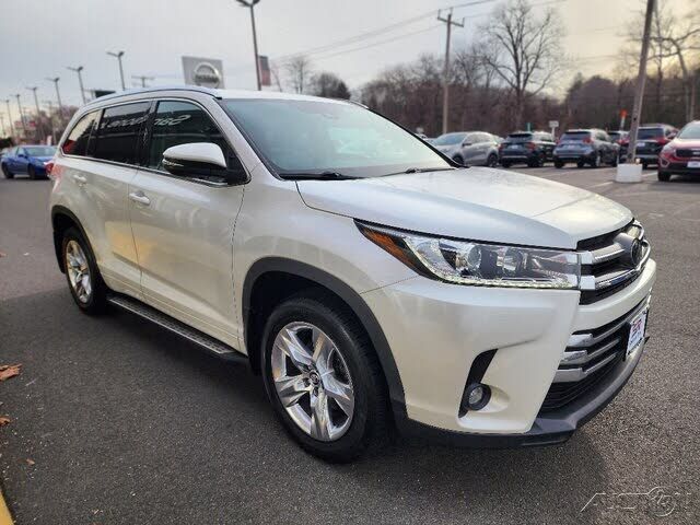 2019 TOYOTA Highlander