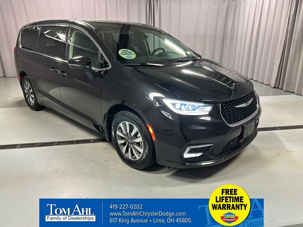 2023 CHRYSLER Pacifica