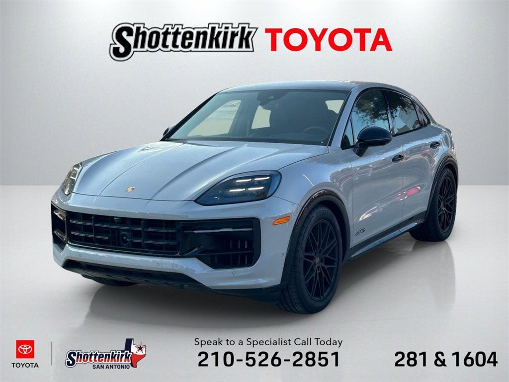 2025 PORSCHE Cayenne